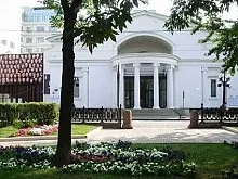 Квитки в театр сатири
