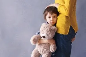 Дитина скаржиться на біль в ногах що це може бути і що робити (дитина) Дитина скаржиться на біль в ногах що це може бути і що робити