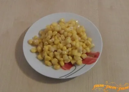 Рецепт салату з шинкою, сиром, огірком і кукурудзою (сиром) Рецепт салату з шинкою, сиром, огірком і кукурудзою