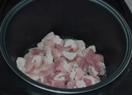 Рецепт картопля з м'ясом і помідорами в мультиварці (м'ясом) Рецепт картопля з м'ясом і помідорами в мультиварці