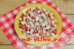 Салат з куркою і фетою (куркою) Салат з куркою і фетою