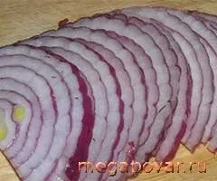 Салатний цибулю ялтинський