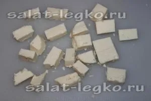 Салат з адигейським сиром і помідорами (адигейський сир) Салат з адигейським сиром і помідорами