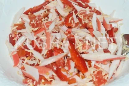 Салат «червоне море» з крабовими паличками (салат червоне море фото) Салат «червоне море» з крабовими паличками