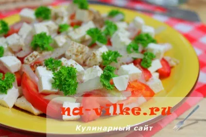 Салат з куркою і фетою (куркою) Салат з куркою і фетою