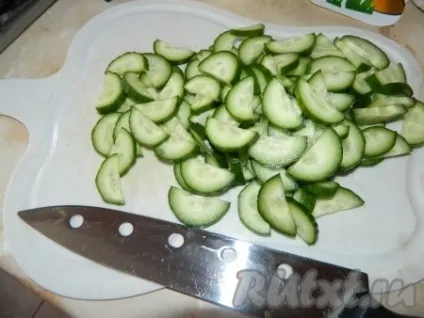 Салат з кунжутом і куркою - готуємо покроково з фото