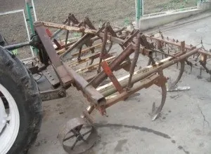 Саморобний культиватор до мінітракторів - покрокова відеоінструкція (культиватор) Саморобний культиватор до мінітракторів - покрокова відеоінструкція