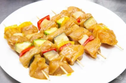 Шашлик з грудки курки - покроковий рецепт з фото на (кулінари) Шашлик з грудки курки - покроковий рецепт з фото на