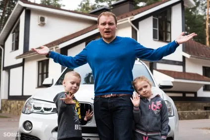 Сергій Сафронов з дітьми випробували чудеса техніки (Сергій Сафронов з дітьми випробували чудеса техніки) Сергій Сафронов з дітьми випробували чудеса техніки