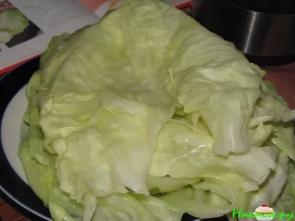 Кульки з капустяного листя