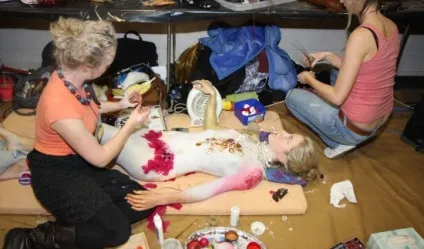 Body art - це не вишукування збоченої молоді, це мистецтво (body) Body art - це не вишукування збоченої молоді, це мистецтво
