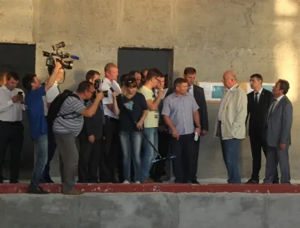 Завдяки втручанню громадських і ати порядок відновлений () Завдяки втручанню громадських і ати порядок відновлений