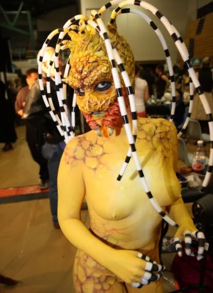 Body art - це не вишукування збоченої молоді, це мистецтво (збоченій) Body art - це не вишукування збоченої молоді, це мистецтво