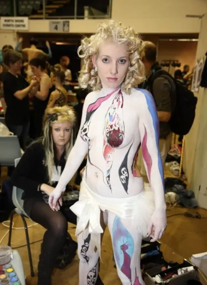 Body art - це не вишукування збоченої молоді, це мистецтво (боді арт) Body art - це не вишукування збоченої молоді, це мистецтво