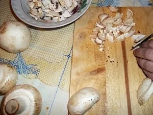 Листковий салат з грибами і куркою, салати шарами рецепти (куркою) Листковий салат з грибами і куркою, салати шарами рецепти