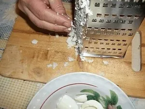 Листковий салат з грибами і куркою, салати шарами рецепти (куркою) Листковий салат з грибами і куркою, салати шарами рецепти