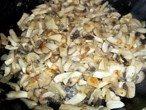 Листковий салат з грибами і куркою, салати шарами рецепти (курка з грибами листковий салат) Листковий салат з грибами і куркою, салати шарами рецепти