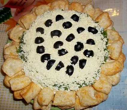 Листковий салат з грибами і куркою, салати шарами рецепти (листковий) Листковий салат з грибами і куркою, салати шарами рецепти