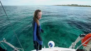 Сонник катер на воді кататися або плисти уві сні бачити до чого сниться