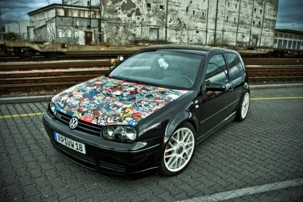 Sticker bombing - стікер бомбинг - розфарбуй свій автомобіль (стікер) Sticker bombing - стікер бомбинг - розфарбуй свій автомобіль