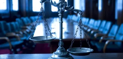 Субсидіарна і солідарна відповідальність (субсидіарну) Субсидіарна і солідарна відповідальність