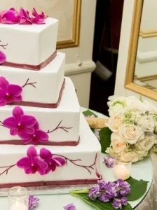Весільні торти з орхідеями