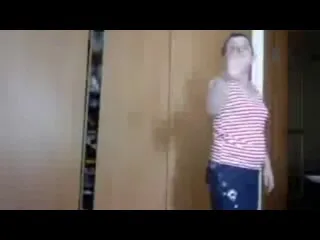 Ти ідіот мені що потанцювати можна я ж танцюю (ідіот) Ти ідіот мне что потанцювати можна я ж танцюю