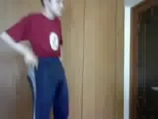 Ти ідіот мені що потанцювати можна я ж танцюю (не можна) Ти ідіот мені що потанцювати можна я ж танцюю