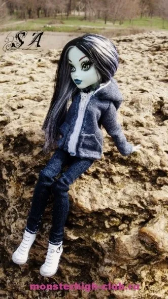 Футболка для ляльки monster high, monster high club (monster) Футболка для ляльки monster high, monster high club