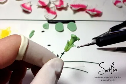 Тюльпани з полімерної глини (частина 1) - sweetybijou - world of polymer clay (зелені листів квітки) Тюльпани з полімерної глини (частина 1) - sweetybijou - world of polymer clay
