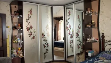 Кутовий шафа-купе - 50 фото, 10 ідей для шафи в спальню