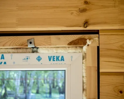 Установка пластикових вікон в дерев'яному будинку (установка) Установка пластикових вікон в дерев'яному будинку