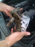 Видавив масло через масляний фільтр (масло) Видавив масло через масляний фільтр
