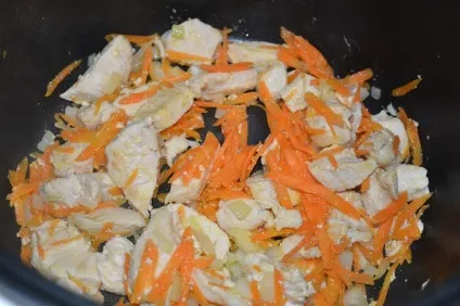 Смачний курячий суп з локшиною в мультиварці - без картоплі (курячий) Смачний курячий суп з локшиною в мультиварці - без картоплі