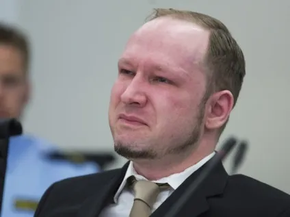 У кого стріляв Андерс Брейвік