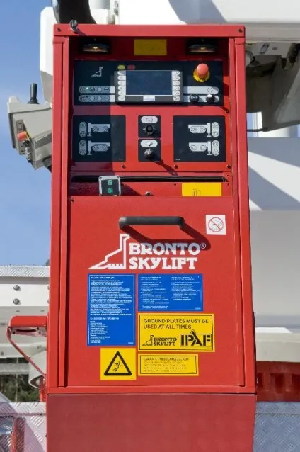 Bronto skylift f 112 hla найвищий пожежний підйомник - пожежні машини обладнання, поставки (bronto) Bronto skylift f 112 hla найвищий пожежний підйомник - пожежні машини обладнання, поставки