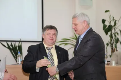Лікарі науково-дослідного інституту травматології та ортопедії Донецького національного (травматології) Лікарі науково-дослідного інституту травматології та ортопедії Донецького національного