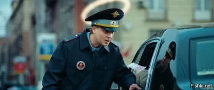 В Югрі звільнили даїшника, який зловив п'яними за кермом свого колегу і відомого лікаря (даішник) В Югрі звільнили даїшника, який зловив п'яними за кермом свого колегу і відомого лікаря