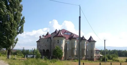 Закарпатська рубль, де все потопає в розкоші (10-15 кімнат самих) Закарпатська рубль, де все потопає в розкоші