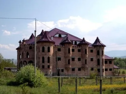 Закарпатська рубль, де все потопає в розкоші (потопає) Закарпатська рубль, де все потопає в розкоші