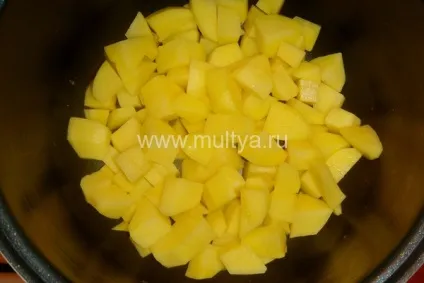Смажена картопля з сиром і помідорами в мультиварці (сиром) Смажена картопля з сиром і помідорами в мультиварці