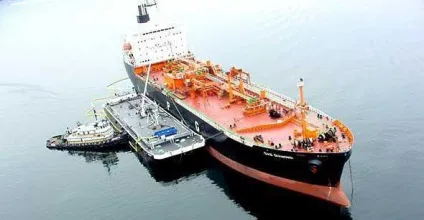 Бункерування судна паливом біля причалу і в море (паливом) Бункерування судна паливом біля причалу і в море