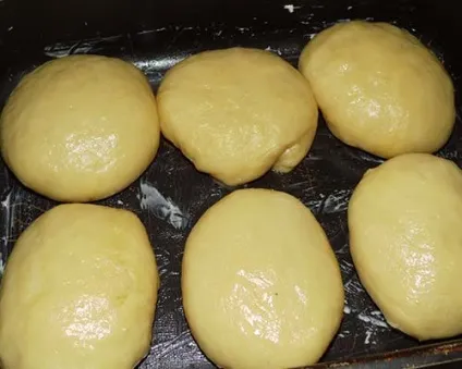 Булочки з повидлом в духовці - рецепт з фото крок за кроком (булочки з повидлом в духовці) Булочки з повидлом в духовці - рецепт з фото крок за кроком