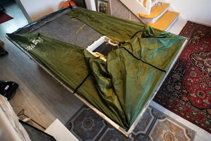 Чистова обробка житлового модуля в кузові пікапа (модуля) Чистова обробка житлового модуля в кузові пікапа