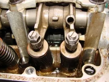 Що робити, якщо стукають клапана на холодному двігателеautoremka - ремонт автомобіля (стукають клапана на холодному двигуні) Що робити, якщо стукають клапана на холодному двігателеautoremka - ремонт автомобіля