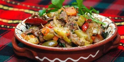 Азу по-татарськи - як приготувати за рецептами з фото з солоними огірками і м'ясом в мультиварці і (азу) Азу по-татарськи - як приготувати за рецептами з фото з солоними огірками і м'ясом в мультиварці і