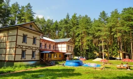 База відпочинку супутник