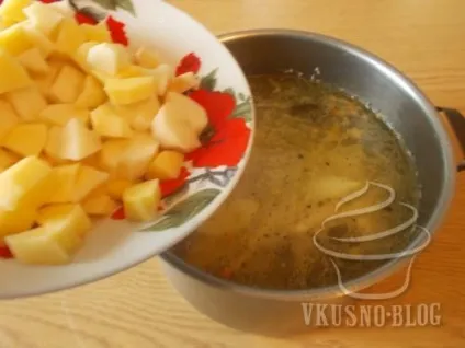 Бульйон з курки з картоплею - рецепт з фото (курки) Бульйон з курки з картоплею - рецепт з фото