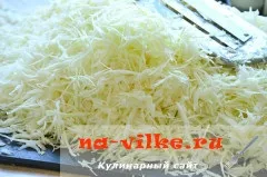 Капуста квашена з яблуками і кропом - рецепт з фото