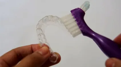 Капи invisalign - ціни на капи Инвизилайн, порівняння з брекетами - стоматологічний портал